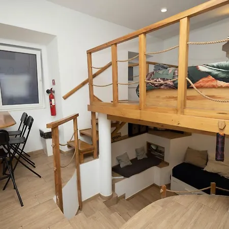 Loft Studio In Central Lisbon-3